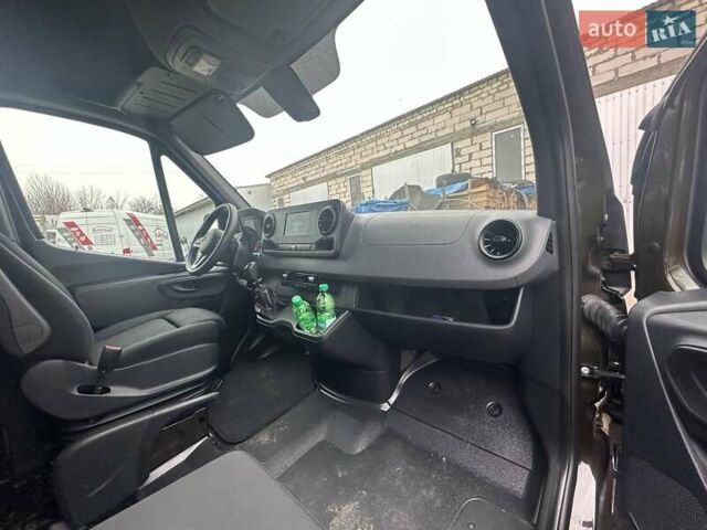 Черный Мерседес Sprinter, объемом двигателя 2.2 л и пробегом 250 тыс. км за 21000 $, фото 22 на Automoto.ua