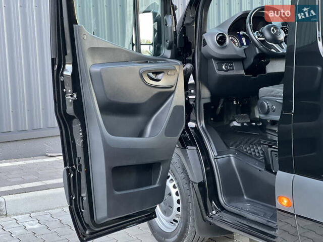 Черный Мерседес Sprinter, объемом двигателя 2 л и пробегом 259 тыс. км за 31900 $, фото 133 на Automoto.ua