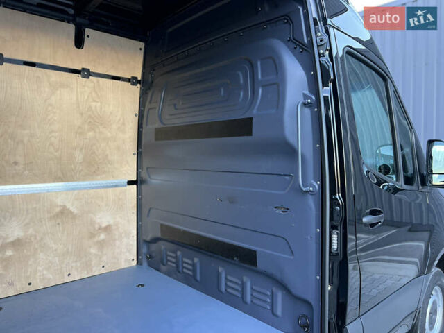 Черный Мерседес Sprinter, объемом двигателя 2 л и пробегом 259 тыс. км за 31900 $, фото 128 на Automoto.ua