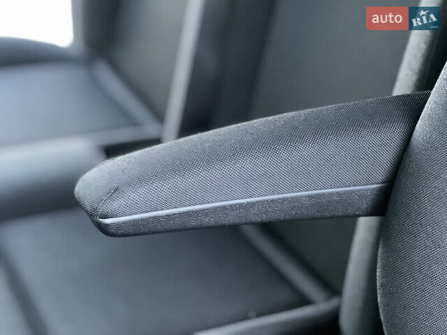 Черный Мерседес Sprinter, объемом двигателя 2 л и пробегом 259 тыс. км за 31900 $, фото 155 на Automoto.ua