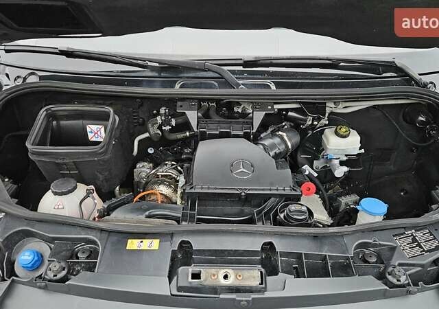 Чорний Мерседес Sprinter, об'ємом двигуна 1.95 л та пробігом 272 тис. км за 27550 $, фото 47 на Automoto.ua
