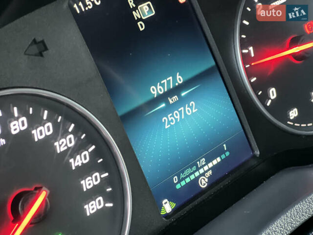 Черный Мерседес Sprinter, объемом двигателя 2 л и пробегом 259 тыс. км за 31900 $, фото 150 на Automoto.ua