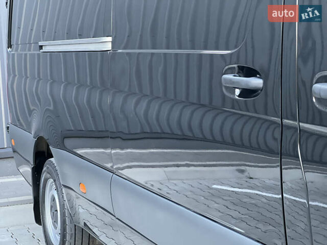 Черный Мерседес Sprinter, объемом двигателя 2 л и пробегом 259 тыс. км за 31900 $, фото 77 на Automoto.ua