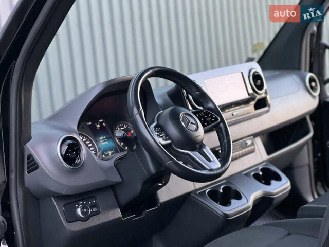 Черный Мерседес Sprinter, объемом двигателя 2 л и пробегом 259 тыс. км за 31900 $, фото 156 на Automoto.ua