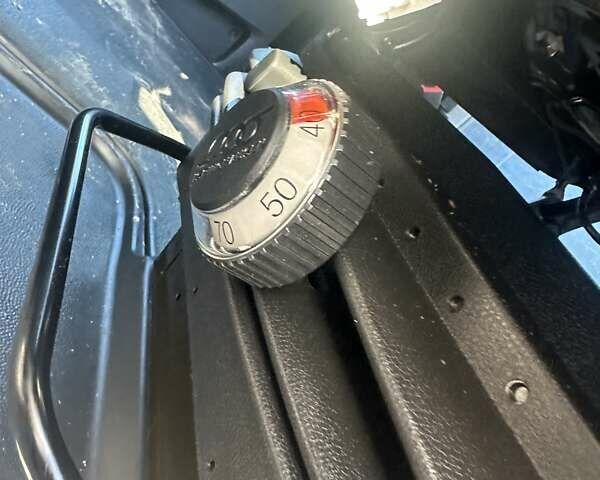 Черный Мерседес Sprinter, объемом двигателя 2.2 л и пробегом 250 тыс. км за 21000 $, фото 3 на Automoto.ua