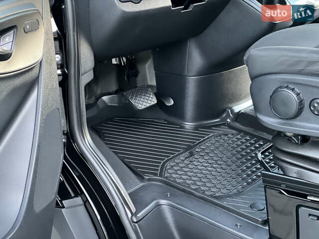 Черный Мерседес Sprinter, объемом двигателя 2 л и пробегом 259 тыс. км за 31900 $, фото 139 на Automoto.ua