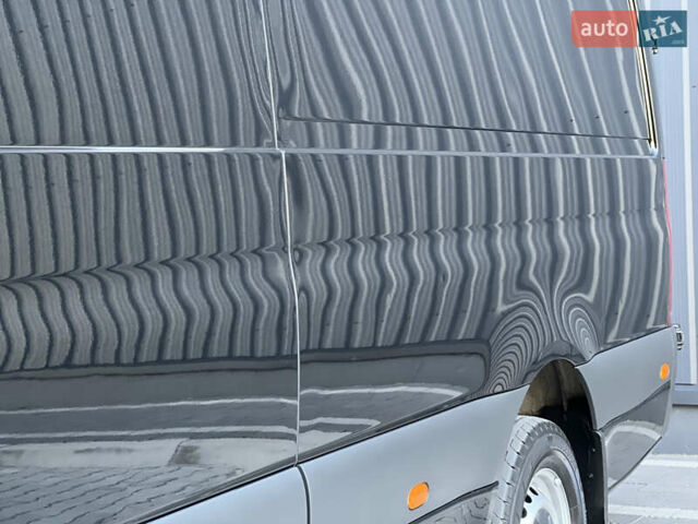 Черный Мерседес Sprinter, объемом двигателя 2 л и пробегом 259 тыс. км за 31900 $, фото 58 на Automoto.ua