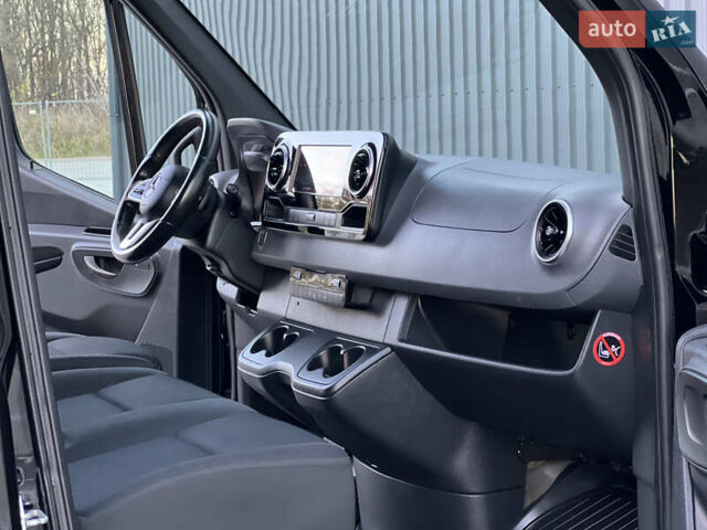 Черный Мерседес Sprinter, объемом двигателя 2 л и пробегом 259 тыс. км за 31900 $, фото 157 на Automoto.ua