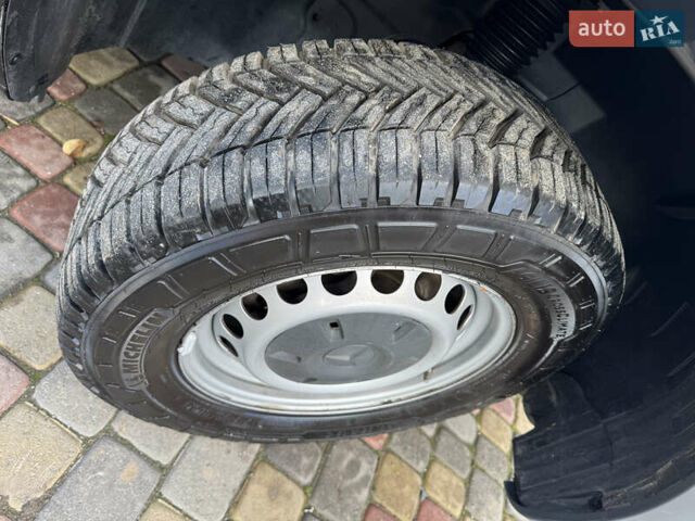 Чорний Мерседес Sprinter, об'ємом двигуна 2 л та пробігом 270 тис. км за 31500 $, фото 6 на Automoto.ua