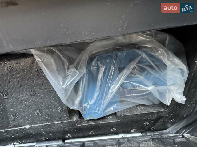 Чорний Мерседес Sprinter, об'ємом двигуна 2 л та пробігом 270 тис. км за 31500 $, фото 18 на Automoto.ua