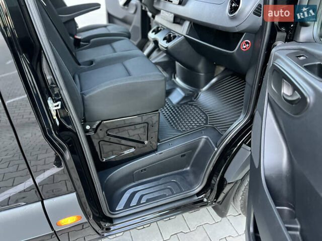 Черный Мерседес Sprinter, объемом двигателя 2 л и пробегом 259 тыс. км за 31900 $, фото 172 на Automoto.ua