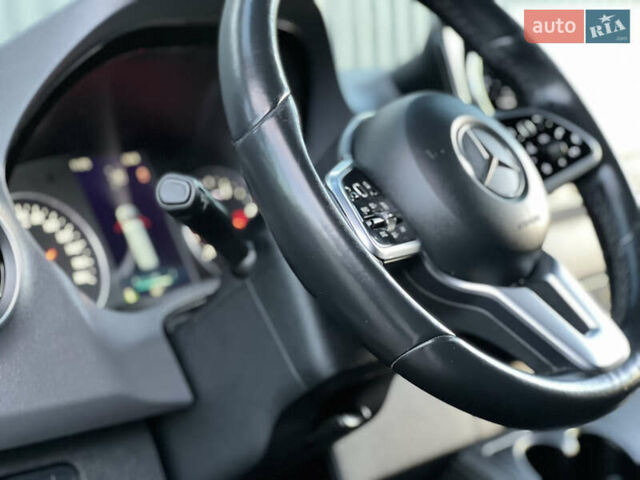 Черный Мерседес Sprinter, объемом двигателя 2 л и пробегом 259 тыс. км за 31900 $, фото 147 на Automoto.ua