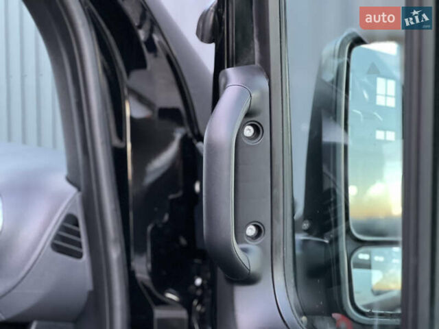 Черный Мерседес Sprinter, объемом двигателя 2 л и пробегом 259 тыс. км за 31900 $, фото 165 на Automoto.ua