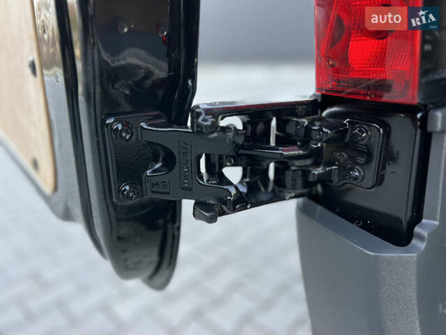 Черный Мерседес Sprinter, объемом двигателя 2 л и пробегом 259 тыс. км за 31900 $, фото 123 на Automoto.ua