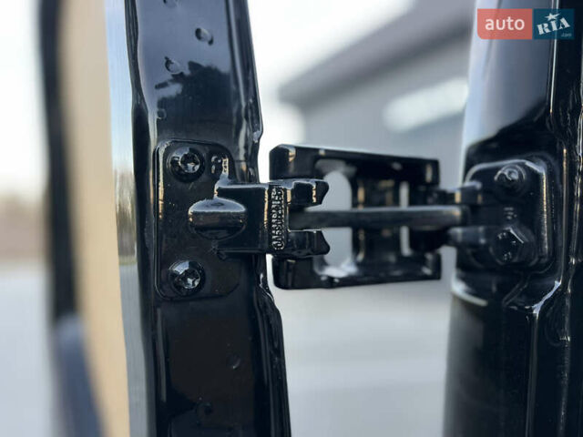 Черный Мерседес Sprinter, объемом двигателя 2 л и пробегом 259 тыс. км за 31900 $, фото 122 на Automoto.ua