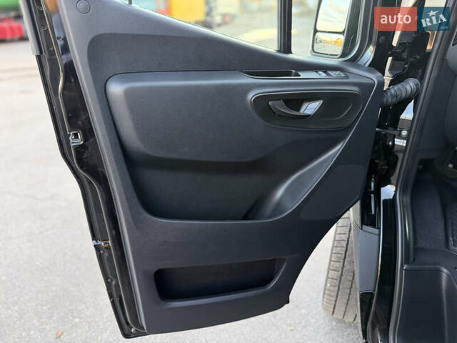 Чорний Мерседес Sprinter, об'ємом двигуна 2 л та пробігом 218 тис. км за 32900 $, фото 17 на Automoto.ua