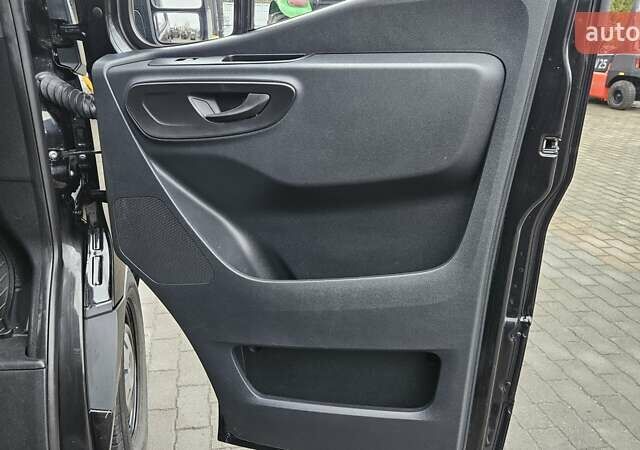 Чорний Мерседес Sprinter, об'ємом двигуна 1.95 л та пробігом 272 тис. км за 27550 $, фото 34 на Automoto.ua