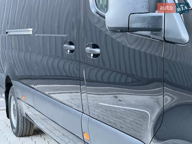 Черный Мерседес Sprinter, объемом двигателя 2 л и пробегом 259 тыс. км за 31900 $, фото 76 на Automoto.ua