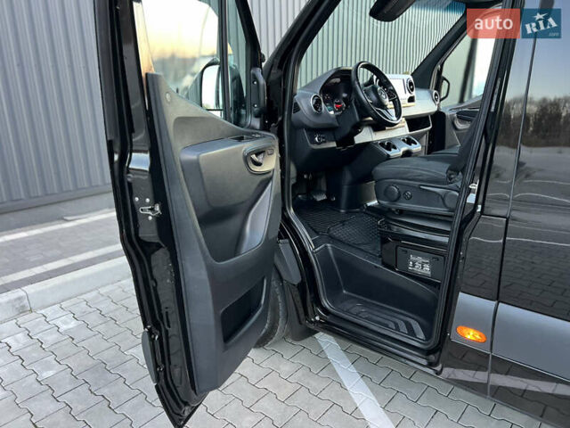 Черный Мерседес Sprinter, объемом двигателя 2 л и пробегом 259 тыс. км за 31900 $, фото 176 на Automoto.ua