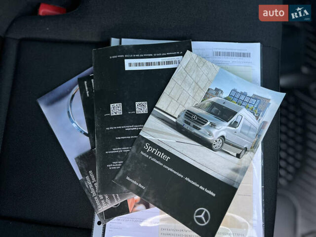 Черный Мерседес Sprinter, объемом двигателя 2 л и пробегом 259 тыс. км за 31900 $, фото 191 на Automoto.ua
