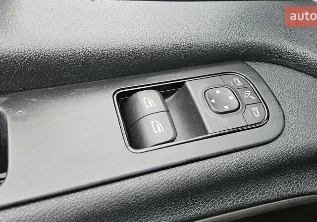 Чорний Мерседес Sprinter, об'ємом двигуна 1.95 л та пробігом 272 тис. км за 27550 $, фото 17 на Automoto.ua