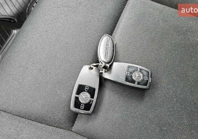 Чорний Мерседес Sprinter, об'ємом двигуна 1.95 л та пробігом 272 тис. км за 27550 $, фото 27 на Automoto.ua