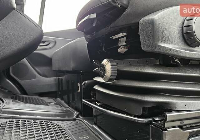 Чорний Мерседес Sprinter, об'ємом двигуна 1.95 л та пробігом 272 тис. км за 27550 $, фото 13 на Automoto.ua