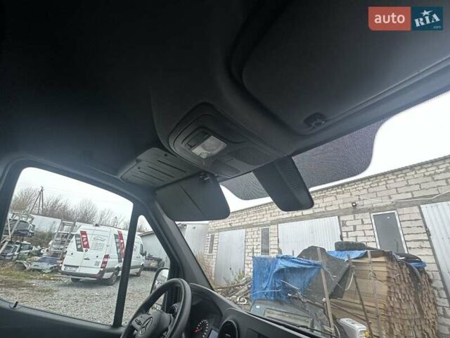 Черный Мерседес Sprinter, объемом двигателя 2.2 л и пробегом 250 тыс. км за 21000 $, фото 20 на Automoto.ua