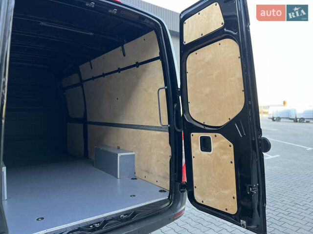 Черный Мерседес Sprinter, объемом двигателя 2 л и пробегом 259 тыс. км за 31900 $, фото 118 на Automoto.ua