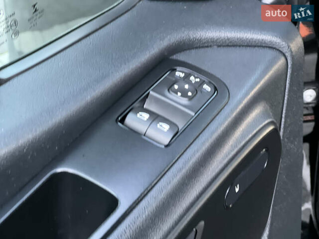 Черный Мерседес Sprinter, объемом двигателя 2 л и пробегом 259 тыс. км за 31900 $, фото 135 на Automoto.ua