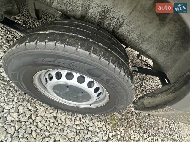 Черный Мерседес Sprinter, объемом двигателя 2.2 л и пробегом 250 тыс. км за 21000 $, фото 15 на Automoto.ua