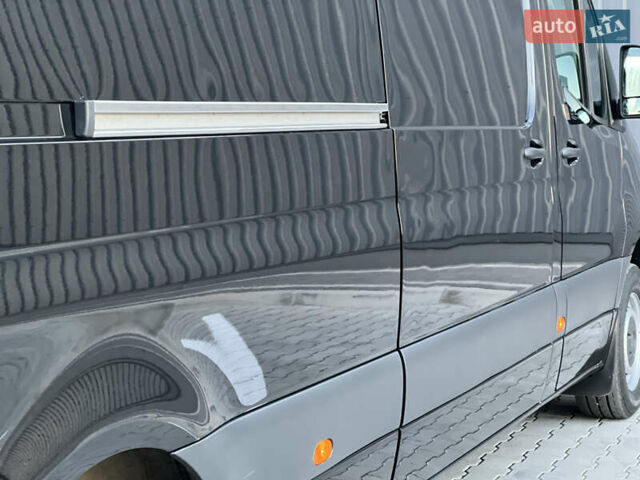 Черный Мерседес Sprinter, объемом двигателя 2 л и пробегом 259 тыс. км за 31900 $, фото 109 на Automoto.ua