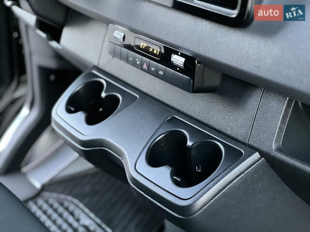 Черный Мерседес Sprinter, объемом двигателя 2 л и пробегом 259 тыс. км за 31900 $, фото 168 на Automoto.ua