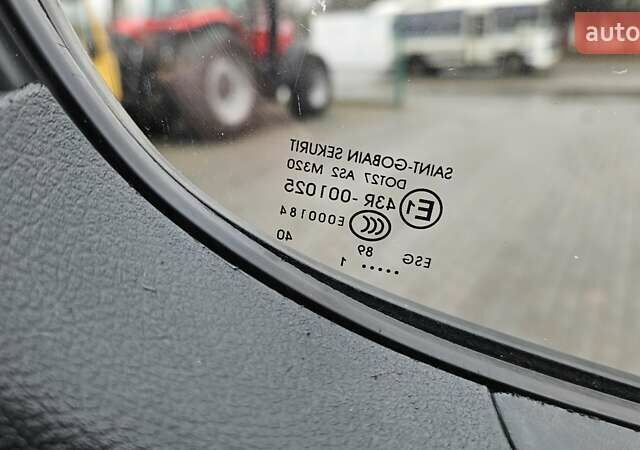 Чорний Мерседес Sprinter, об'ємом двигуна 1.95 л та пробігом 272 тис. км за 27550 $, фото 16 на Automoto.ua