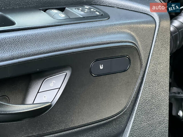 Черный Мерседес Sprinter, объемом двигателя 2 л и пробегом 259 тыс. км за 31900 $, фото 136 на Automoto.ua