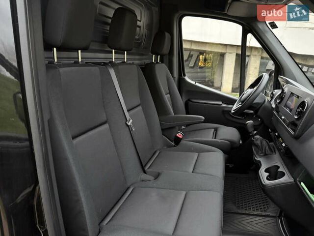 Черный Мерседес Sprinter, объемом двигателя 2.14 л и пробегом 28 тыс. км за 32900 $, фото 23 на Automoto.ua