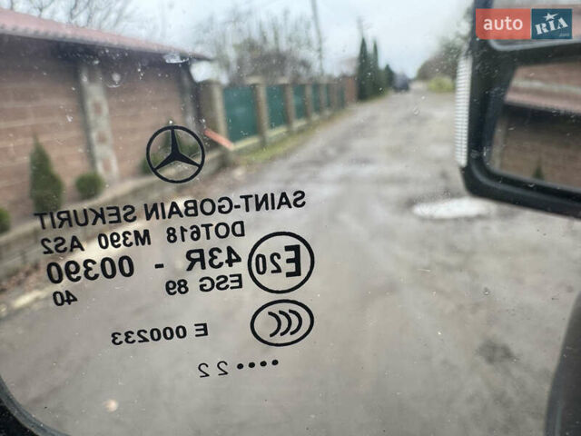 Черный Мерседес Sprinter, объемом двигателя 0 л и пробегом 230 тыс. км за 33500 $, фото 10 на Automoto.ua