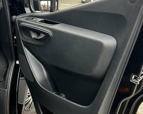 Черный Мерседес Sprinter, объемом двигателя 2 л и пробегом 268 тыс. км за 33800 $, фото 28 на Automoto.ua