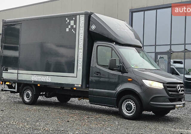 Черный Мерседес Sprinter, объемом двигателя 2.2 л и пробегом 164 тыс. км за 25800 $, фото 1 на Automoto.ua