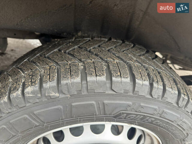 Черный Мерседес Sprinter, объемом двигателя 0 л и пробегом 230 тыс. км за 33500 $, фото 11 на Automoto.ua