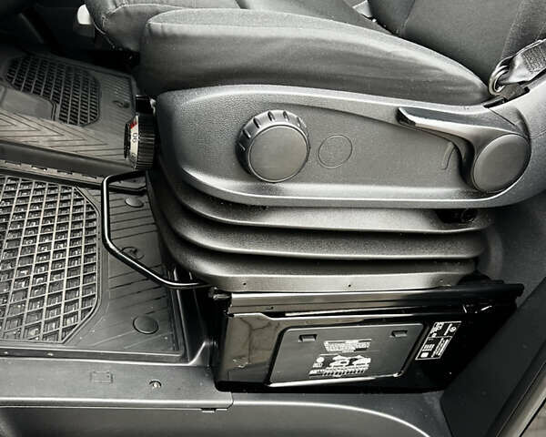 Черный Мерседес Sprinter, объемом двигателя 2 л и пробегом 268 тыс. км за 33800 $, фото 21 на Automoto.ua