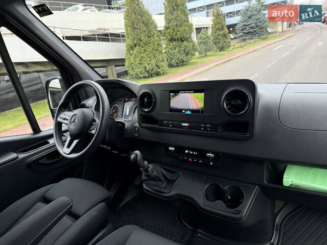 Черный Мерседес Sprinter, объемом двигателя 2.14 л и пробегом 28 тыс. км за 32900 $, фото 6 на Automoto.ua