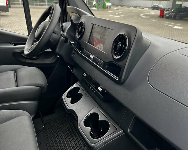 Черный Мерседес Sprinter, объемом двигателя 2 л и пробегом 268 тыс. км за 33800 $, фото 27 на Automoto.ua