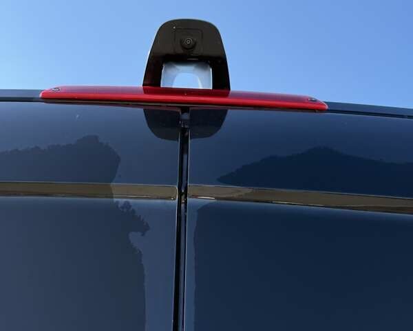 Черный Мерседес Sprinter, объемом двигателя 1.95 л и пробегом 43 тыс. км за 33000 $, фото 6 на Automoto.ua