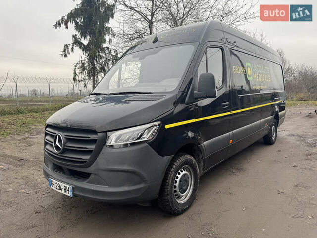 Черный Мерседес Sprinter, объемом двигателя 0 л и пробегом 230 тыс. км за 33500 $, фото 1 на Automoto.ua