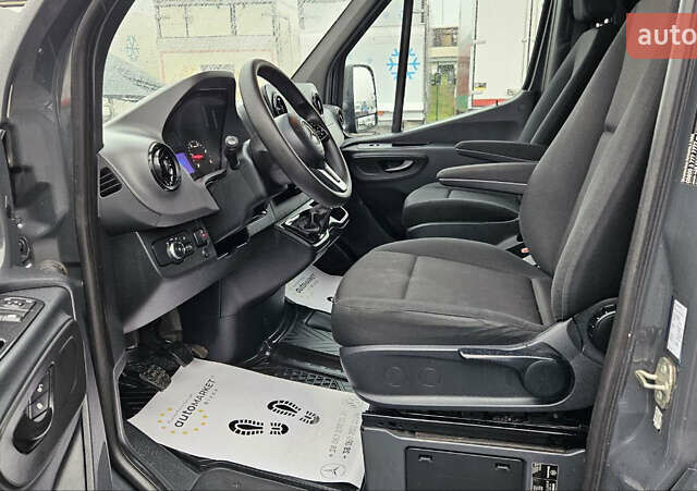 Черный Мерседес Sprinter, объемом двигателя 2.2 л и пробегом 164 тыс. км за 25800 $, фото 30 на Automoto.ua
