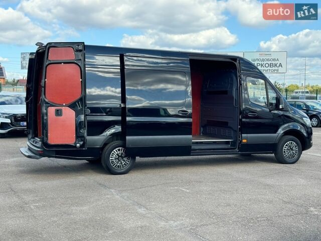 Черный Мерседес Sprinter, объемом двигателя 2 л и пробегом 281 тыс. км за 34000 $, фото 39 на Automoto.ua