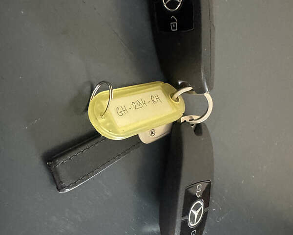 Черный Мерседес Sprinter, объемом двигателя 0 л и пробегом 230 тыс. км за 33500 $, фото 12 на Automoto.ua