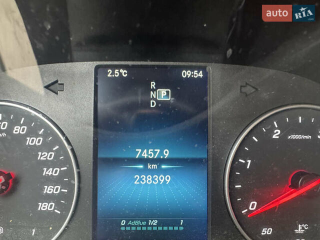 Черный Мерседес Sprinter, объемом двигателя 0 л и пробегом 230 тыс. км за 33500 $, фото 8 на Automoto.ua