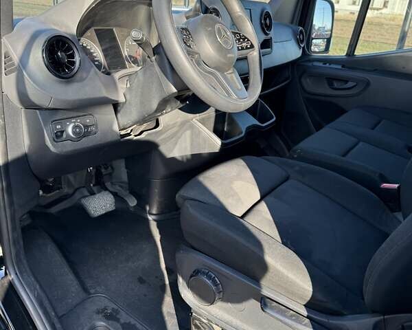 Черный Мерседес Sprinter, объемом двигателя 1.95 л и пробегом 43 тыс. км за 33000 $, фото 5 на Automoto.ua